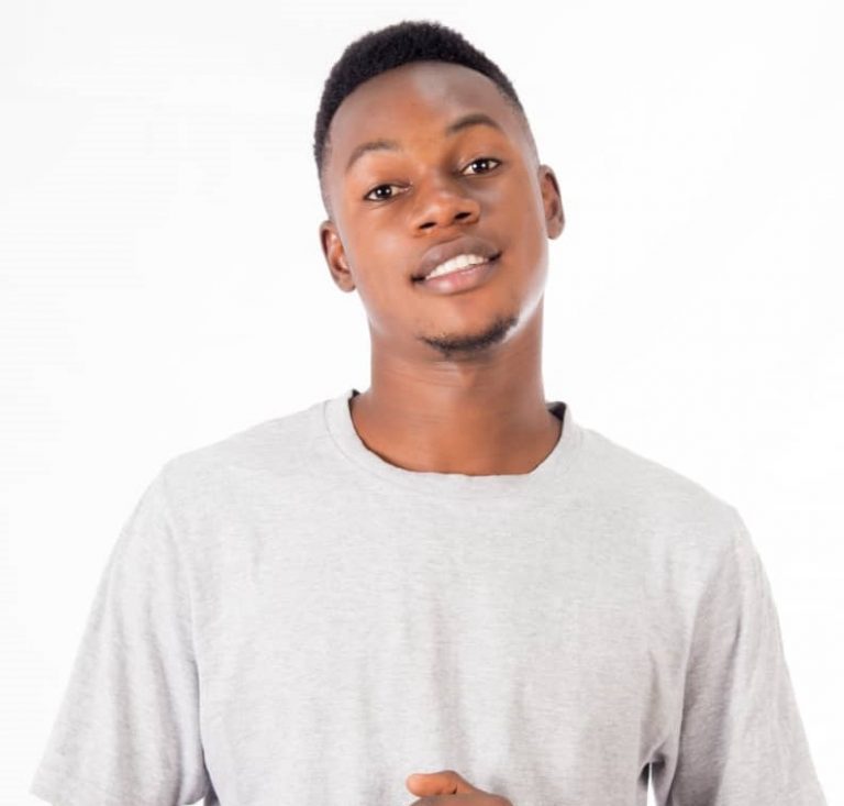 Biography: DJ Momo Semoro