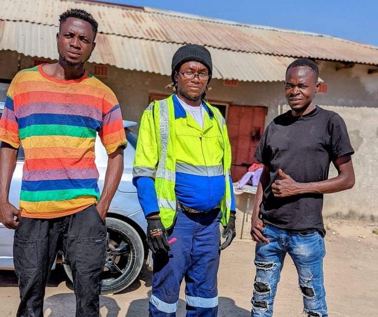 3P (4 Na 5) x Heavens Voice – Council Na Street Vendor