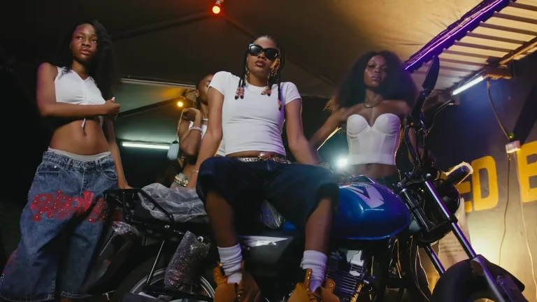 Kanina Kandalama & Towela ft 4 na 5 – FYALILOWA